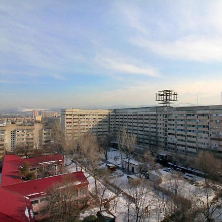 Интересная Двушка В Молодежке Almatý Exterior foto
