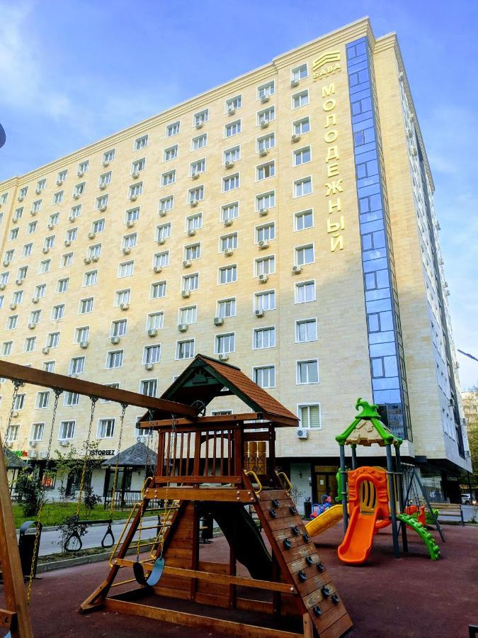 Интересная Двушка В Молодежке Almatý Exterior foto
