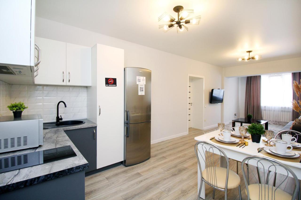 Интересная Двушка В Молодежке Almatý Exterior foto